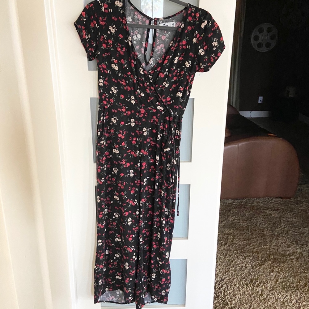 Hollister- Jumpsuit